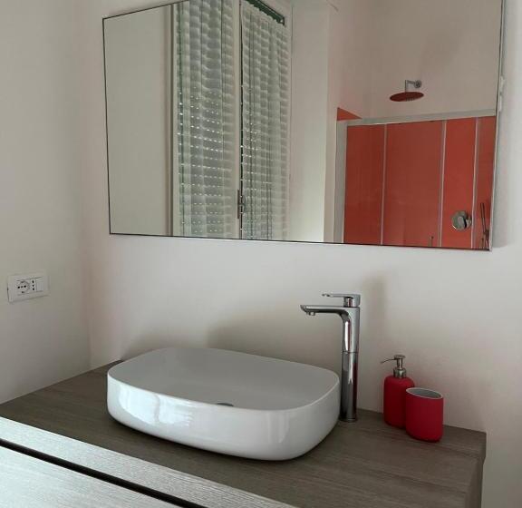 اتاق استاندارد با بالکن, Bed And Coffee Rooms Portoferraio
