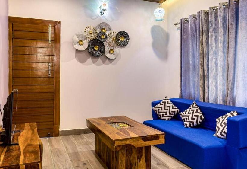 Номер Deluxe, The Frostwood Resort