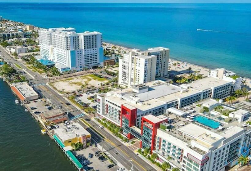 منزل غرفة نوم واحدة, Rooftop Pool   Hot Tub   Hollywood Beach Broad   Walk