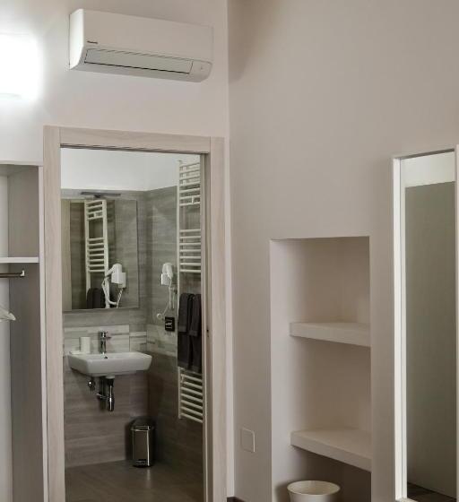 اتاق استاندارد سه نفره, La Casa Del Tempo   Urban Resort