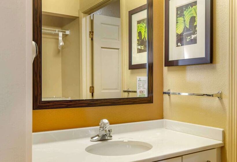 Студия Deluxe, Extended Stay America Suites  Boston  Westborough  Computer Dr