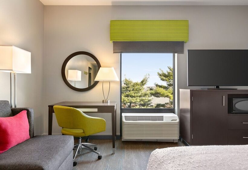 带大床的标准间, Hampton Inn & Suites York South