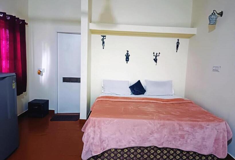 Трехместный Номер Deluxe, Staymaker 7th Heaven Holiday Resort