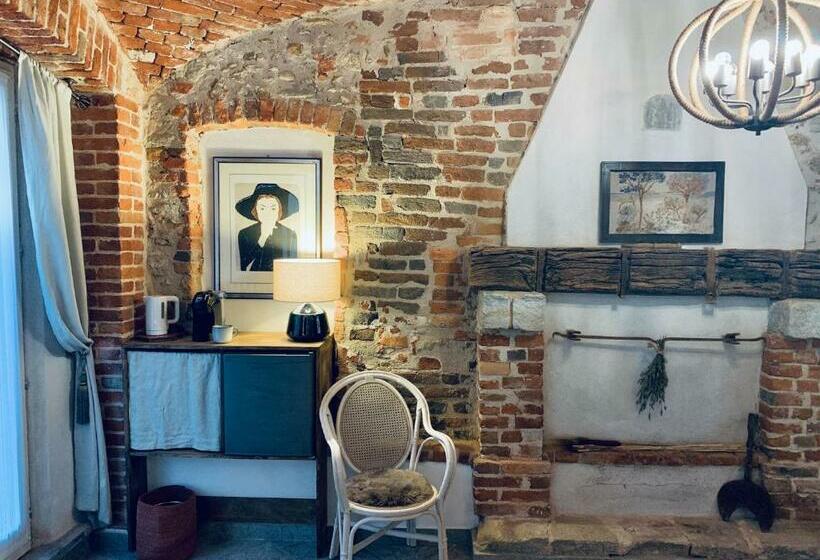 سوییت, Cascina Viaris