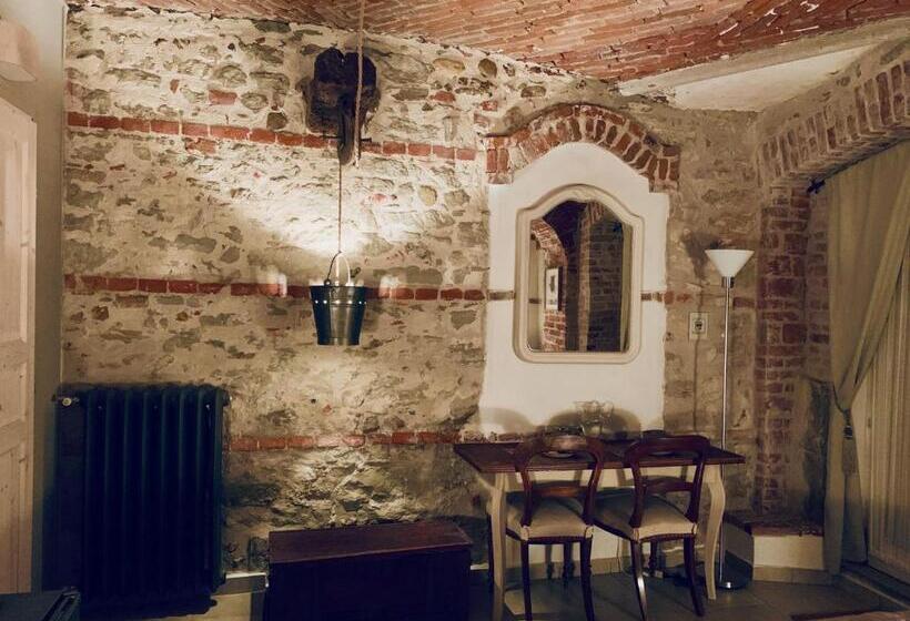 سوییت, Cascina Viaris