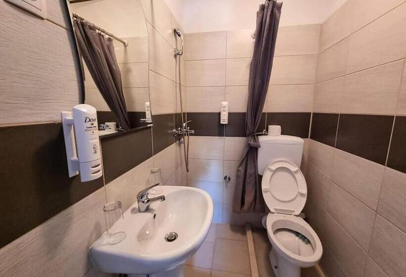 اتاق استاندارد چهار تخته, Pansion & Restoran Most