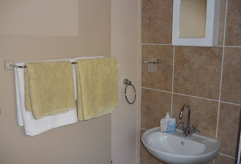 Номер Стандарт, A1 Kynaston Self Catering Or Bed And Breakfast