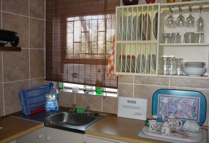 Номер Стандарт, A1 Kynaston Self Catering Or Bed And Breakfast