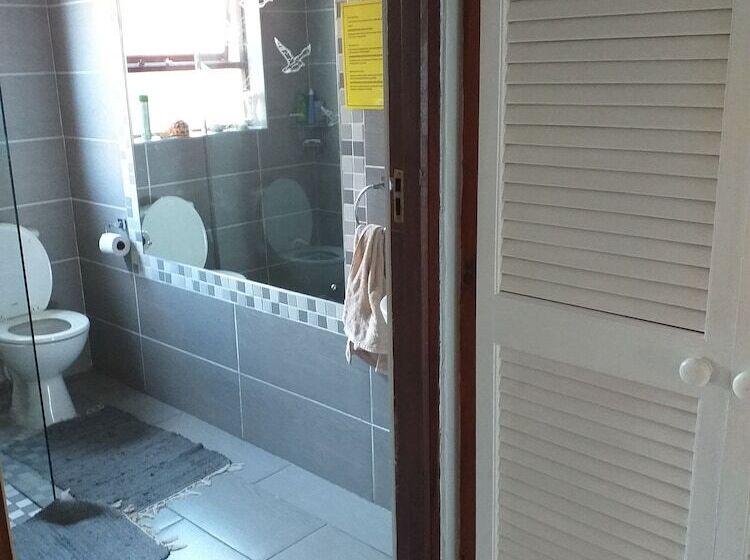 Номер Стандарт, A1 Kynaston Self Catering Or Bed And Breakfast