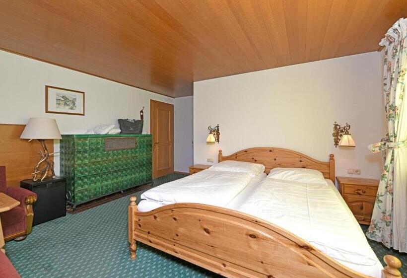 Номер Стандарт с Балконом, St Hubertus Bnb