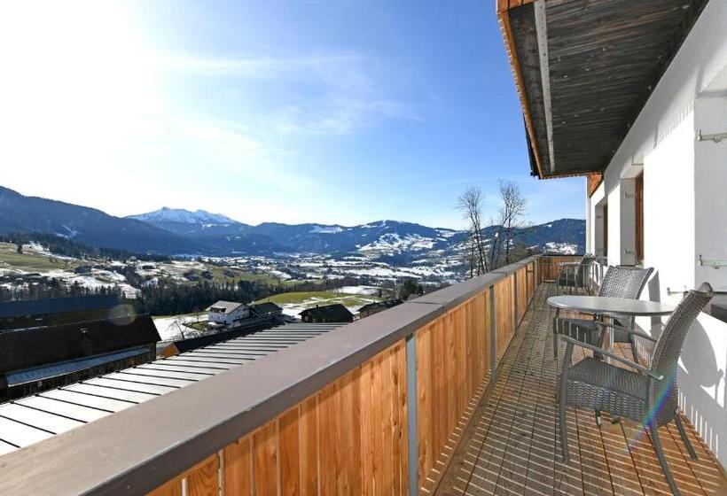 Номер Стандарт с Балконом, St Hubertus Bnb