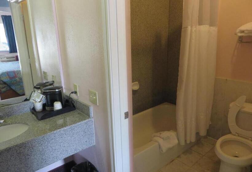 Стандартный Номер Кровать Кинг, Travelers Inn And Suites Liberty