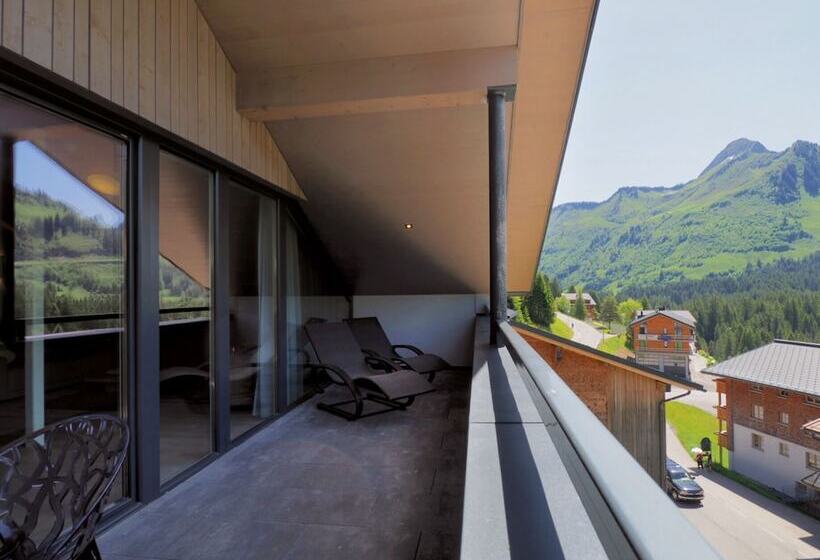 Апартаменты Comfort 2 Спальни, Aparthotel Alpinresort Damüls