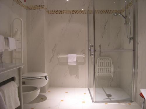 اتاق استاندارد سه نفره, Dado Hotel International