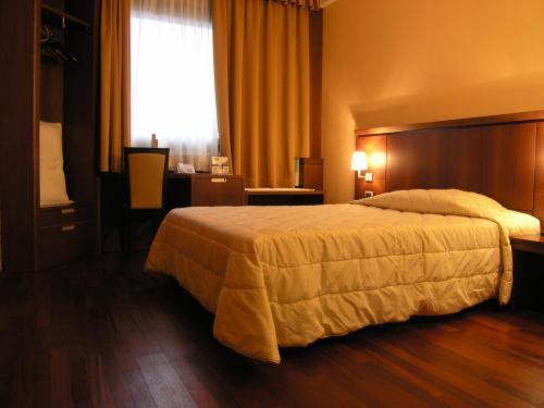 Standard Single Room Single Bed, Dado Hotel International