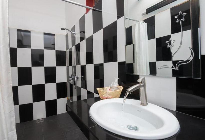 اتاق استاندارد سه نفره, Bou Savy Guesthouse