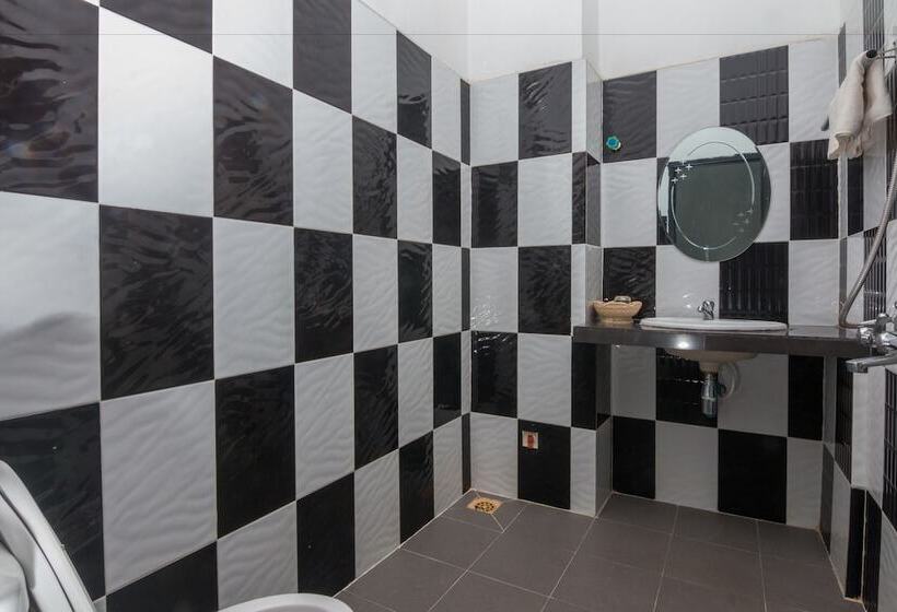 اتاق استاندارد سه نفره, Bou Savy Guesthouse