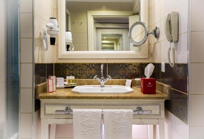 Полулюкс, Ramada By Wyndham   Sulaymaniyah Salim Street