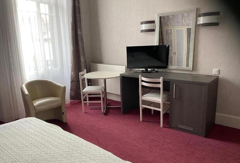 Номер Стандарт, De Paris