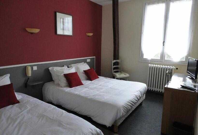 Номер Стандарт Трехместный, Hôtel Ambroise