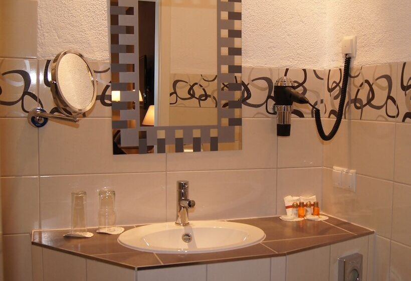 اتاق استاندارد یک نفره, Mohr & Spa