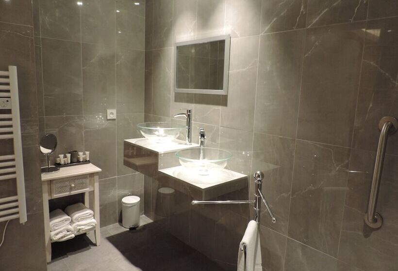 Номер Стандарт, The Originals Boutique, Hôtel De La Balance, Montbéliard