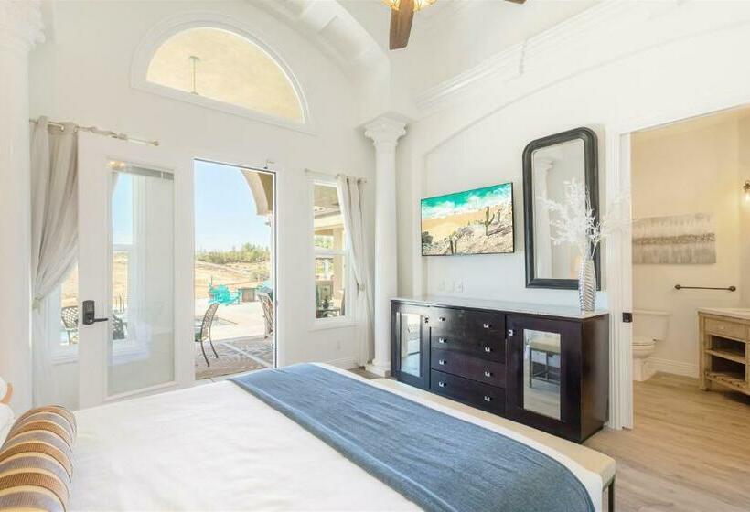 스위트 킹사이즈 침대, Gaia Inn & Spa  Adult Only  Temecula Wine Country