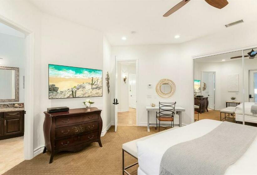 스위트 킹사이즈 침대, Gaia Inn & Spa  Adult Only  Temecula Wine Country