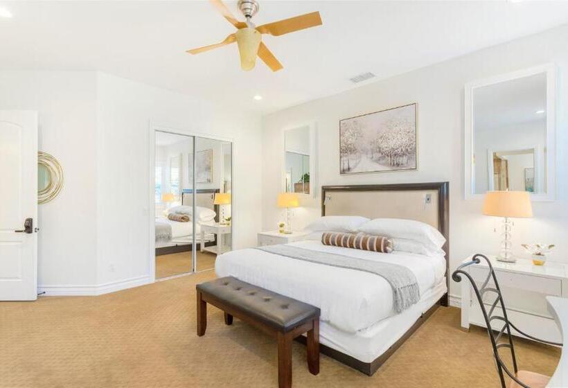 스위트 킹사이즈 침대, Gaia Inn & Spa  Adult Only  Temecula Wine Country