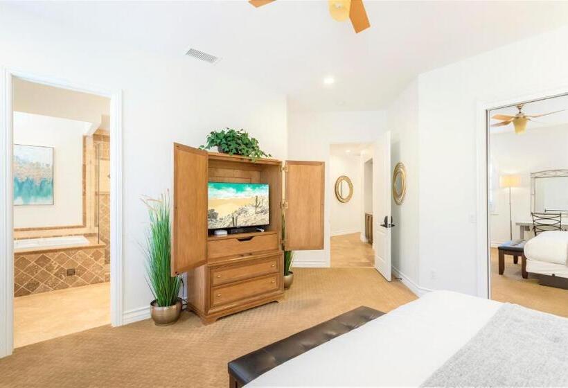 스위트 킹사이즈 침대, Gaia Inn & Spa  Adult Only  Temecula Wine Country