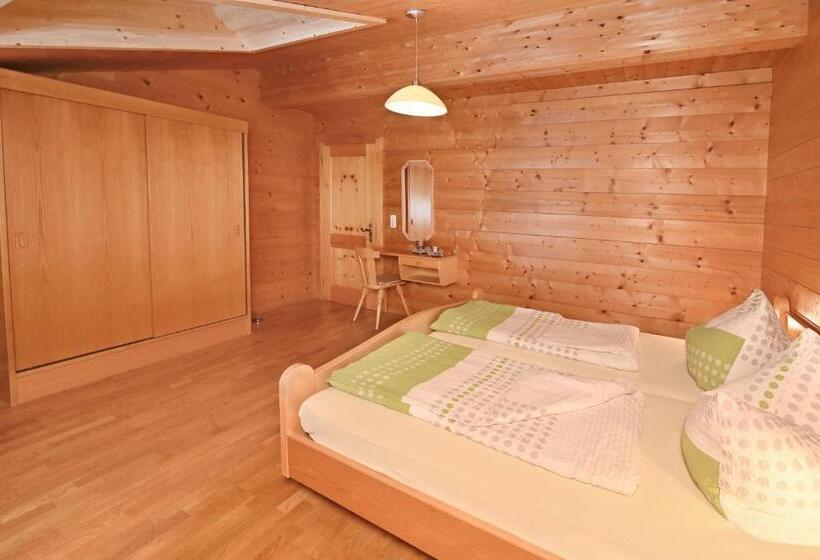 آپارتمان 3 خوابه, Haus Albrecht
