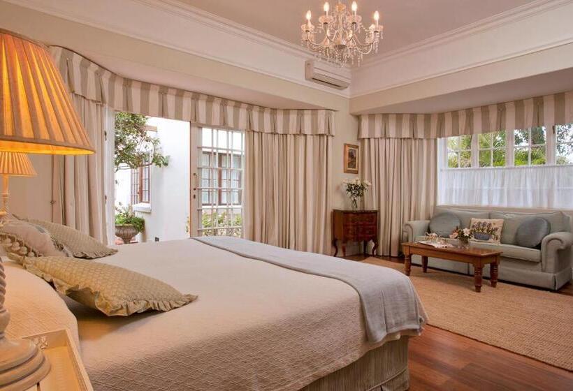 Quarto Deluxe, Lemon Tree Lane