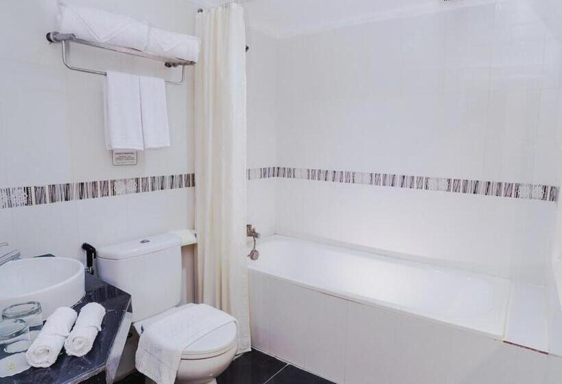 Президентский Люкс, Parkside Star Hotel Jayapura
