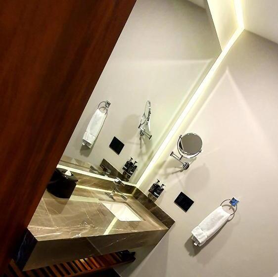 اتاق لوکس با تخت بزرگ, Viaggio Resort Mazatlan