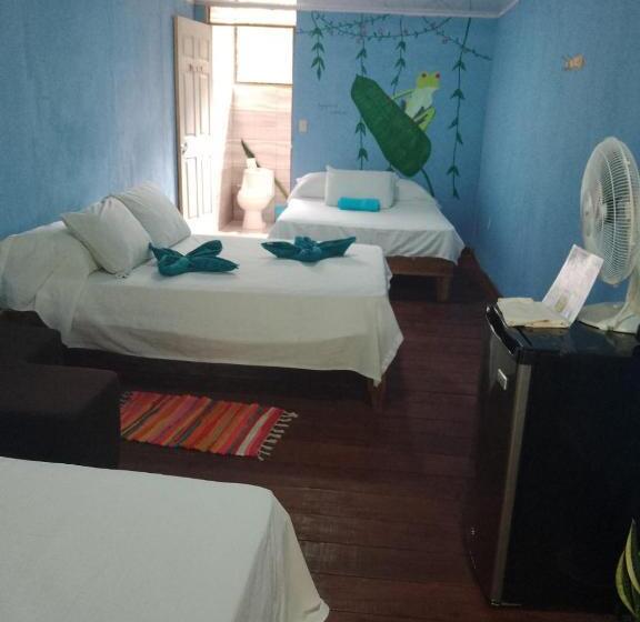 اتاق استاندارد سه نفره, Cahuita