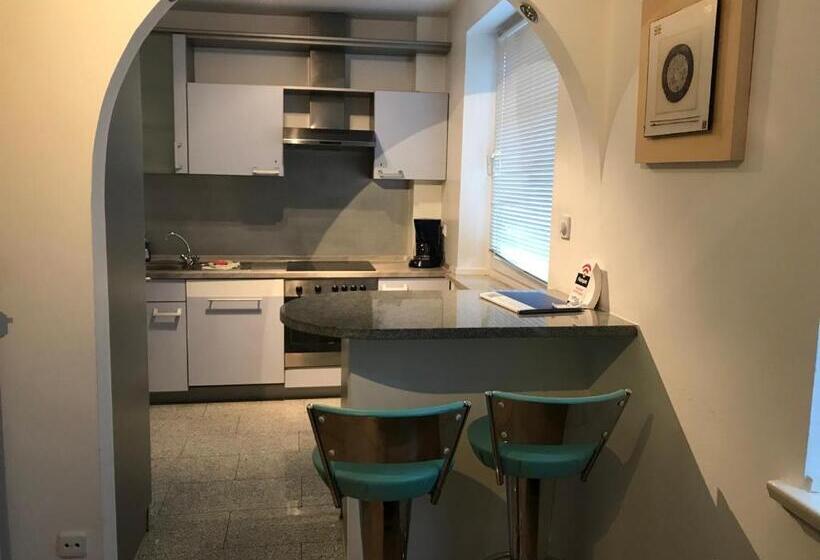 آپارتمان 2 خوابه, Apartments Les Jardins