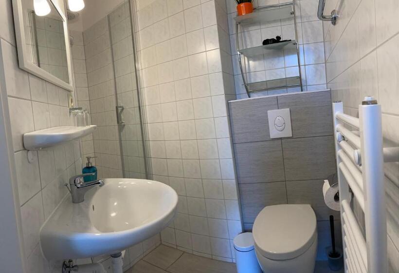标准间带阳台, Pension Villa Frohsinn Sellin Auf Rügen