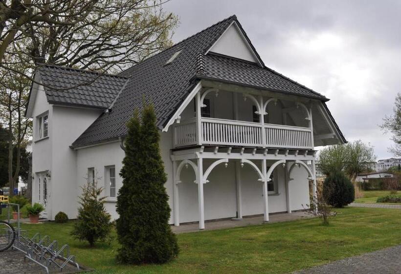 Апартаменты 1 Спальня с Балконом, Pension Villa Frohsinn Sellin Auf Rügen