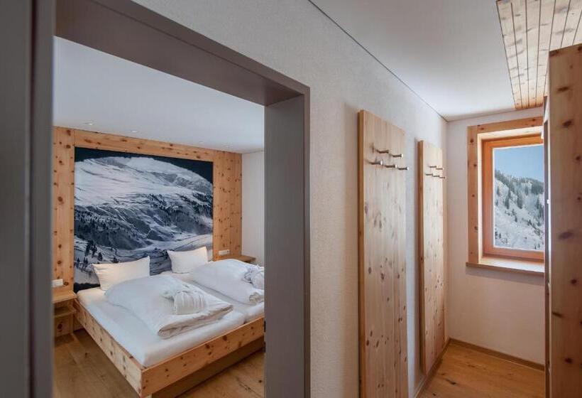 اتاق خانوادگی, Mondschein Hotel & Chalet