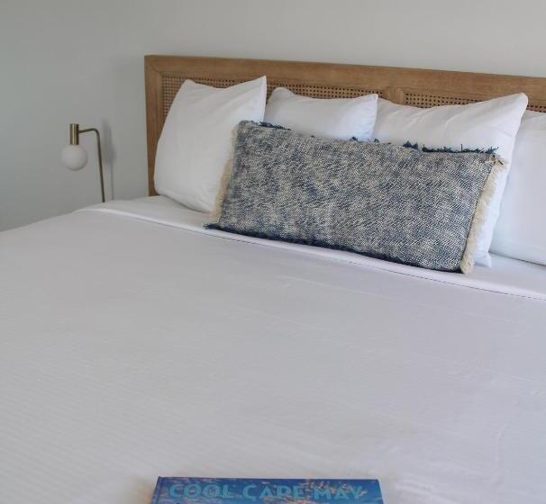 Люкс Deluxe Кровать Кинг, The Inn Of Cape May