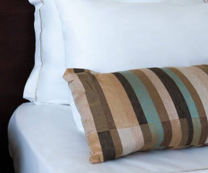 스탠다드 룸, Cronwell Platamon Resort