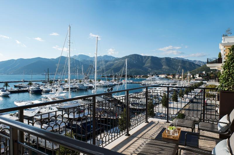 سوییت, Regent Porto Montenegro & Residences