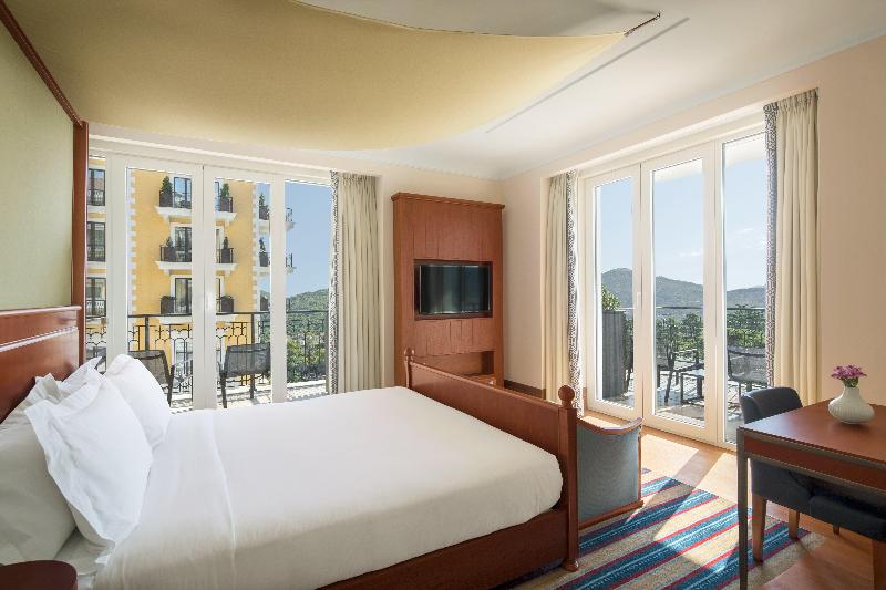 استودیو استاندارد با چشم‌انداز کوهستان, Regent Porto Montenegro & Residences