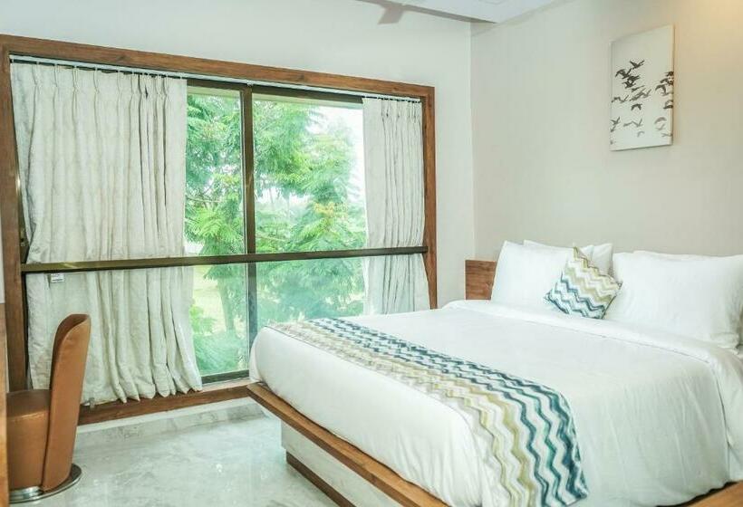 行政房间, Nest Beacon Resort Daman