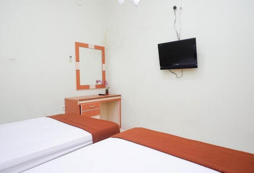 اتاق استاندارد, Urbanview Hotel Platinum Parepare