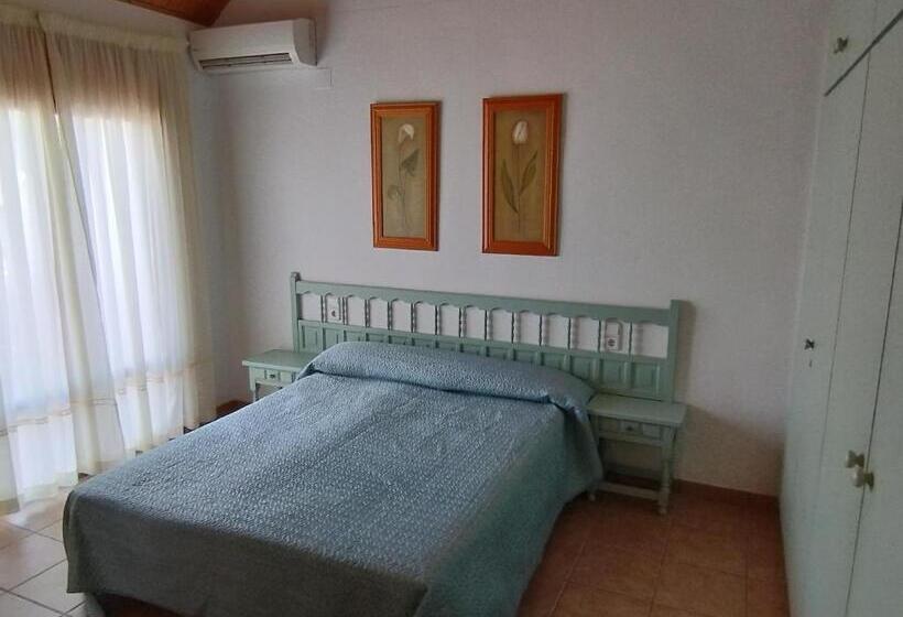 سوییت خانوادگی, Hostal Restaurant Paca