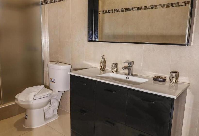 اتاق استاندارد با تخت بزرگ, Incognito Culture Rooms