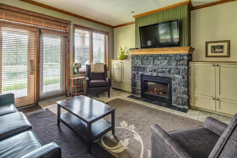 Люкс 2 Спальни, Bighorn Meadows Resort