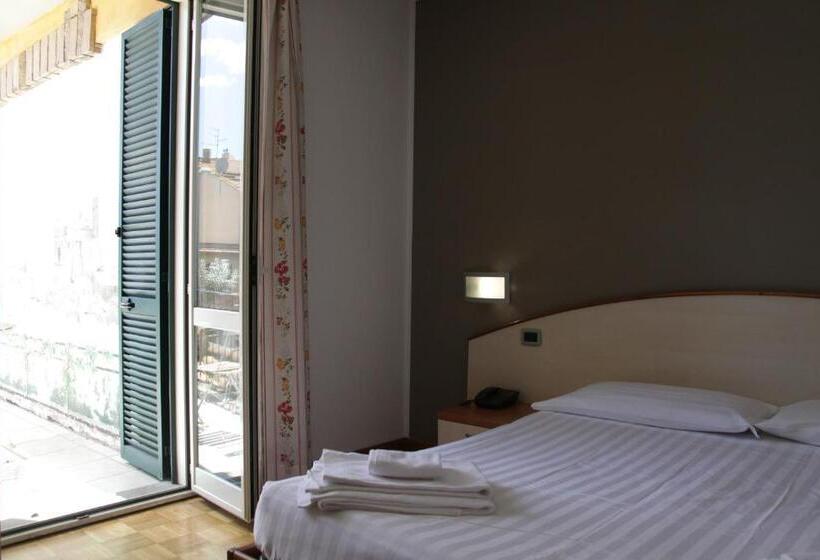 חדר סטנדרט לארבעה, Albergo Da Benedetta