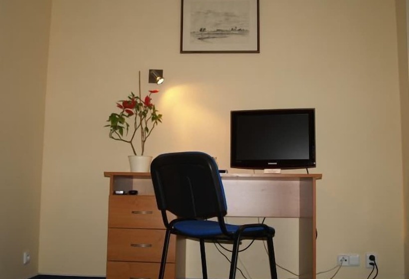 Четырехместный Номер Стандарт, Parkhotel Terezín